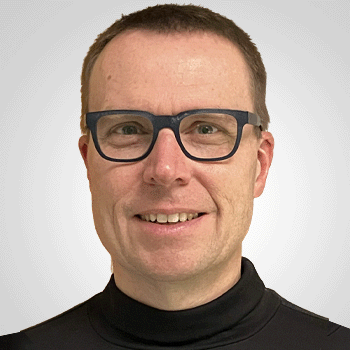 Stephan Wohlfahrt & Johannes Kober | The Project Manager’s Agile Transformation Journey – Insights from Bosch 1 Stephan Wohlfahrt